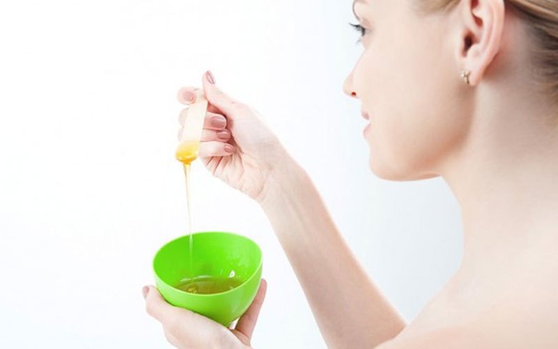 miel y aceite de oliva para el cabello